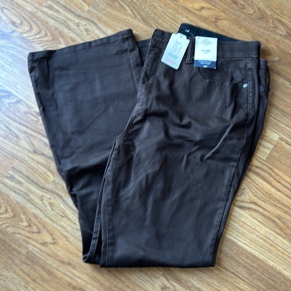 St John’s Bay Flare Jean New - Picture 1 of 2